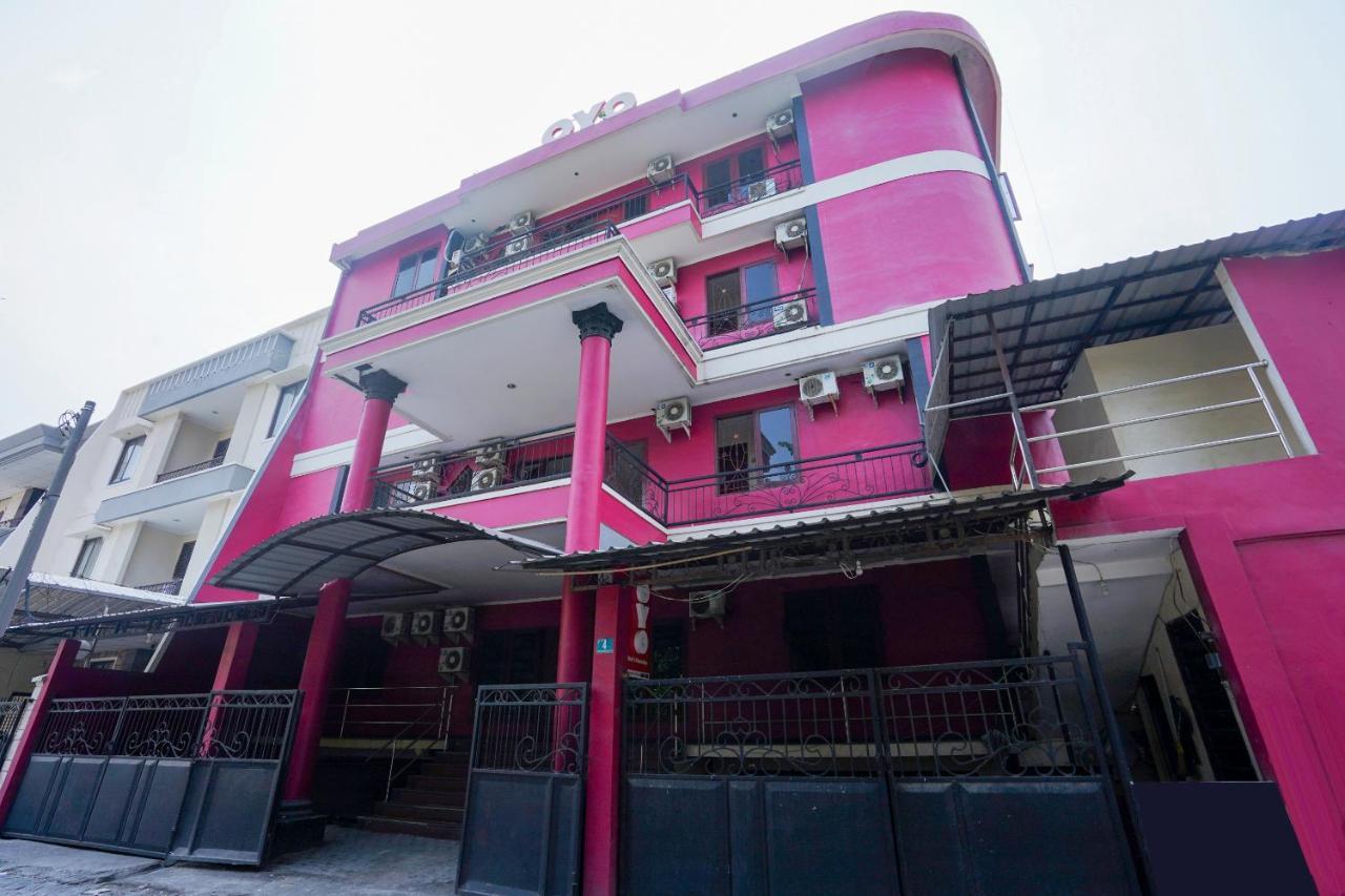 Hotel Collection O 1112 Comfitel Siwalankerto Aa4 Surabaja Zewnętrze zdjęcie