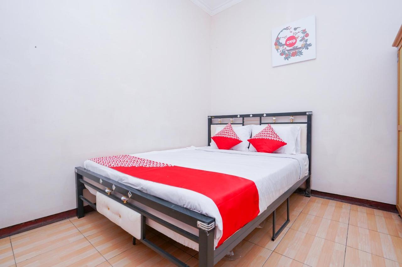 Hotel Collection O 1112 Comfitel Siwalankerto Aa4 Surabaja Zewnętrze zdjęcie